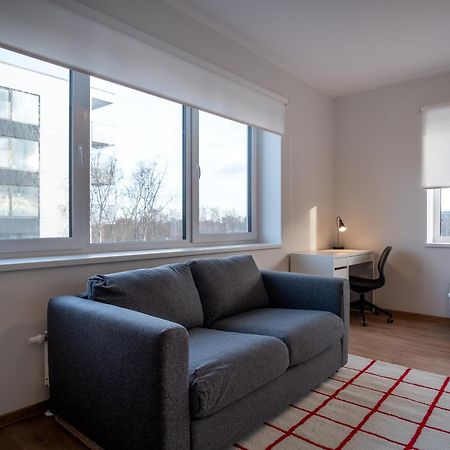 Spacious Mustamaee Apartments - Free Parking 塔林 外观 照片