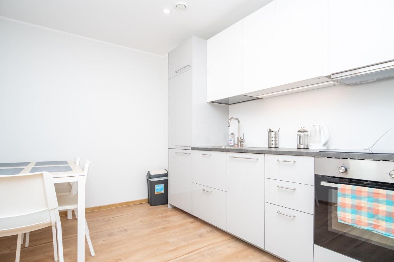 Spacious Mustamaee Apartments - Free Parking 塔林 外观 照片