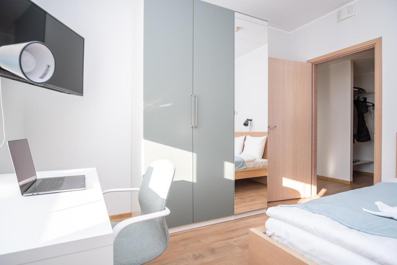 Spacious Mustamaee Apartments - Free Parking 塔林 外观 照片