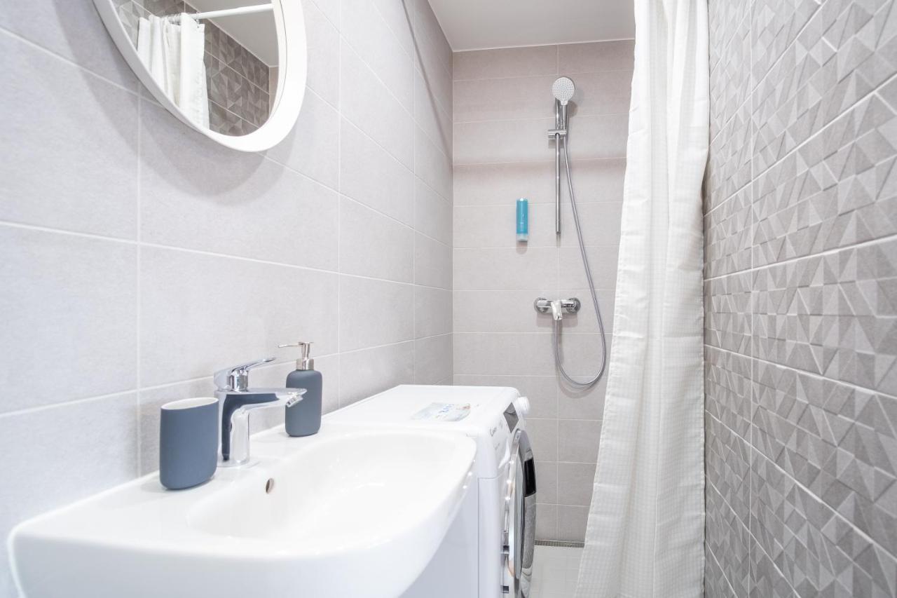 Spacious Mustamaee Apartments - Free Parking 塔林 外观 照片