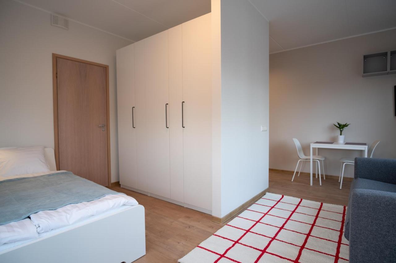 Spacious Mustamaee Apartments - Free Parking 塔林 外观 照片