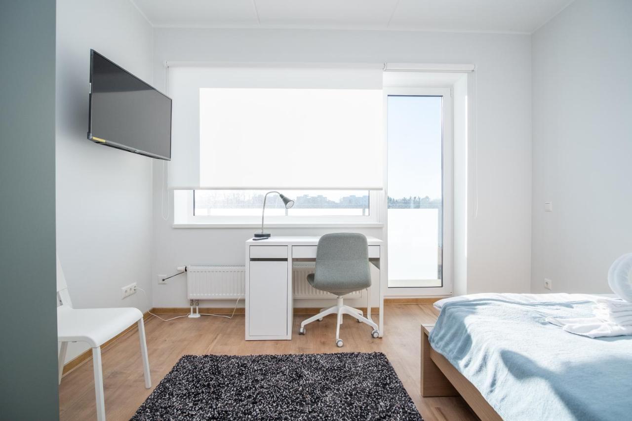 Spacious Mustamaee Apartments - Free Parking 塔林 外观 照片