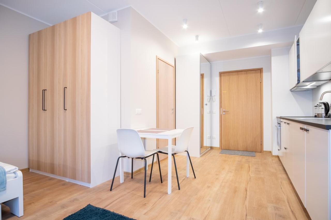 Spacious Mustamaee Apartments - Free Parking 塔林 外观 照片