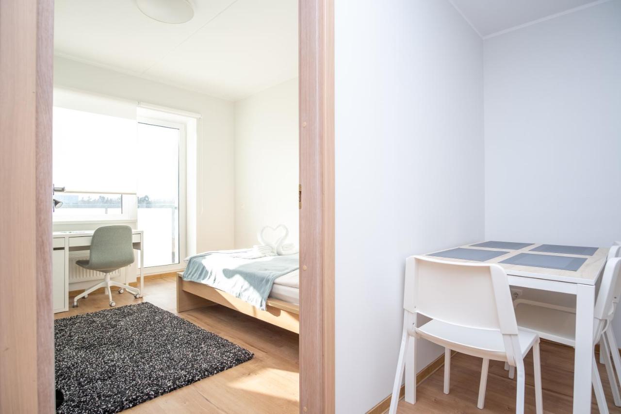 Spacious Mustamaee Apartments - Free Parking 塔林 外观 照片