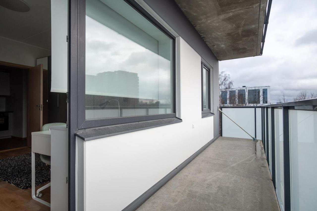 Spacious Mustamaee Apartments - Free Parking 塔林 外观 照片
