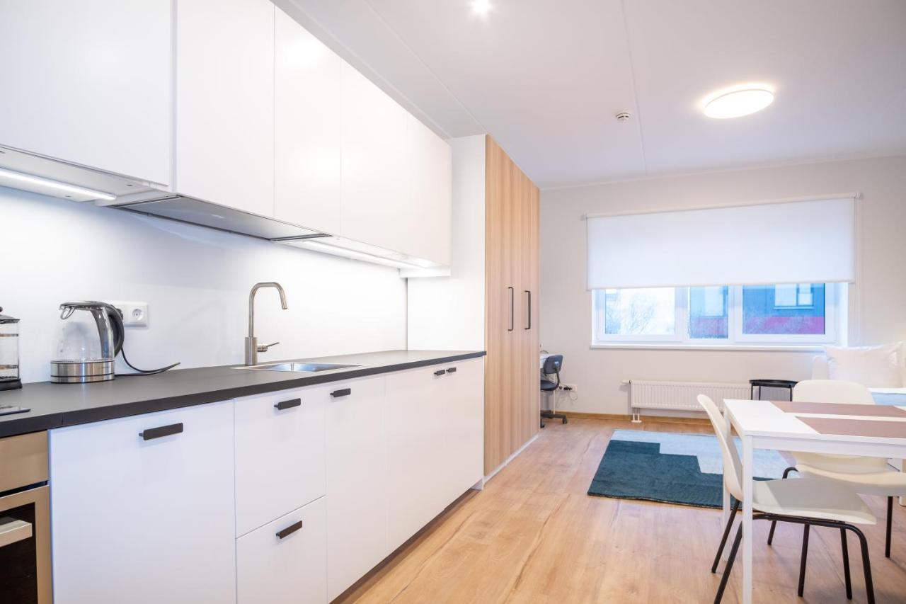 Spacious Mustamaee Apartments - Free Parking 塔林 外观 照片