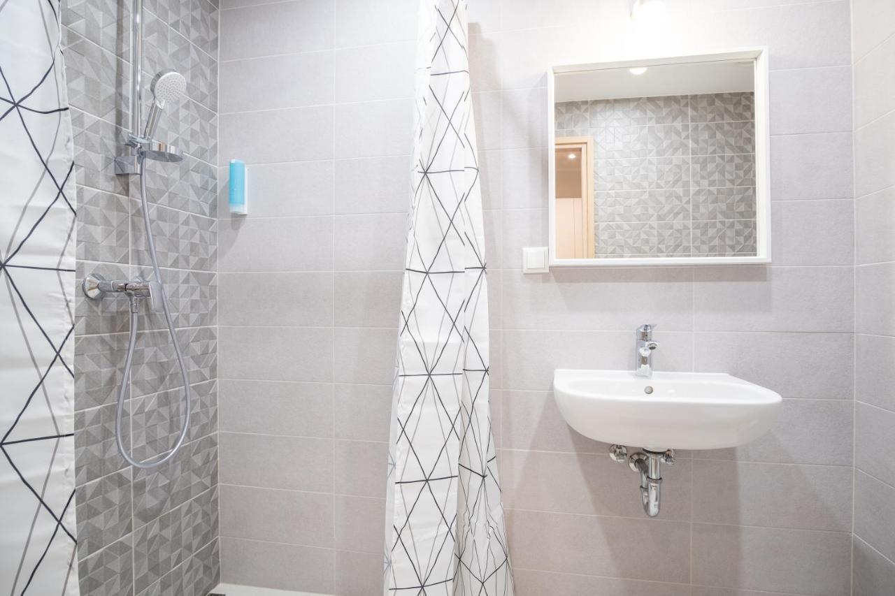 Spacious Mustamaee Apartments - Free Parking 塔林 外观 照片